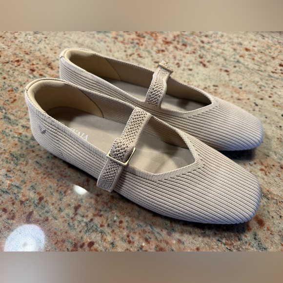 Vivaia Mary Jane Buckle Mesh Light Brown Ballet Flats Women’s Size 38 NEW No Box - Picture 2 of 14